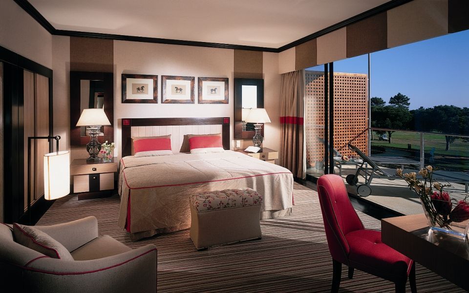 佩斯塔纳维拉阳光高尔夫度假酒店 维拉摩拉 客房 照片 A bedroom at the Four Seasons Hotel