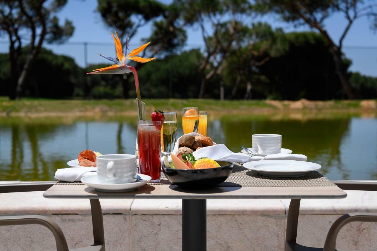 佩斯塔纳维拉阳光高尔夫度假酒店 维拉摩拉 外观 照片 Breakfast at the Hotel
