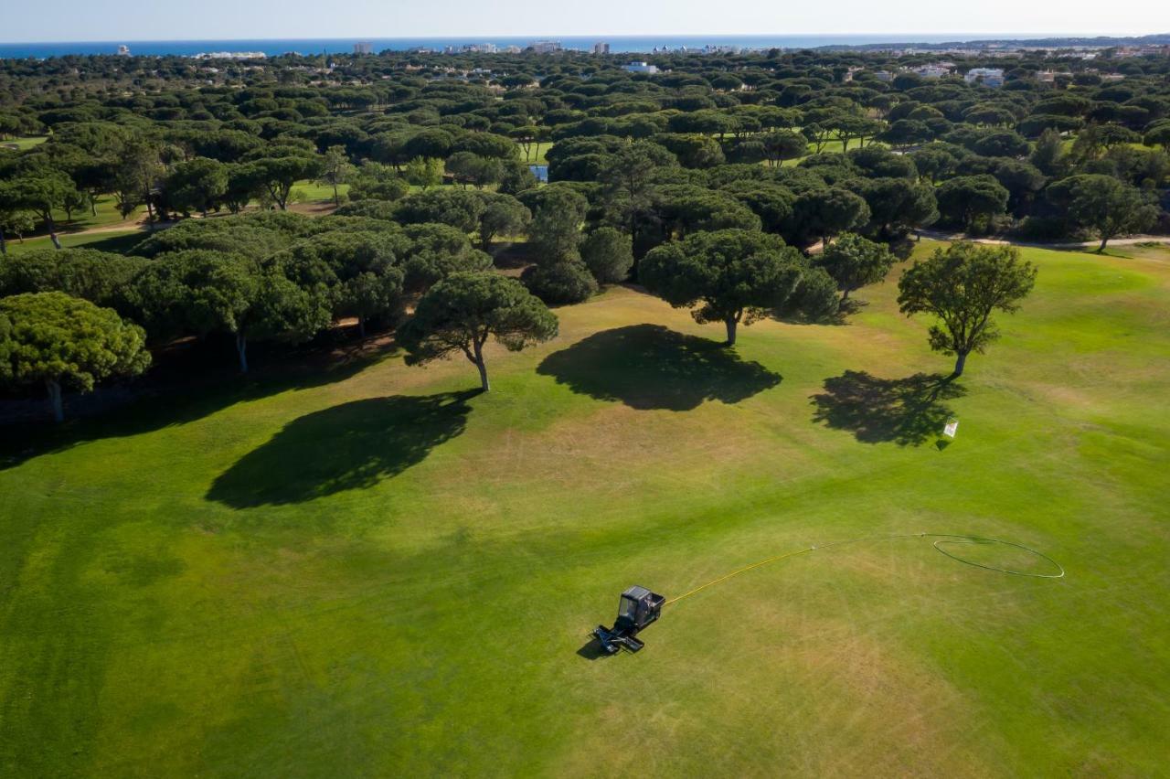佩斯塔纳维拉阳光高尔夫度假酒店 维拉摩拉 外观 照片 Golf course in Quinta do Lago