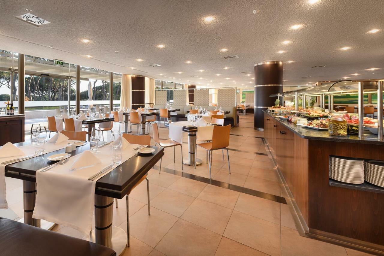 佩斯塔纳维拉阳光高尔夫度假酒店 维拉摩拉 外观 照片 The restaurant