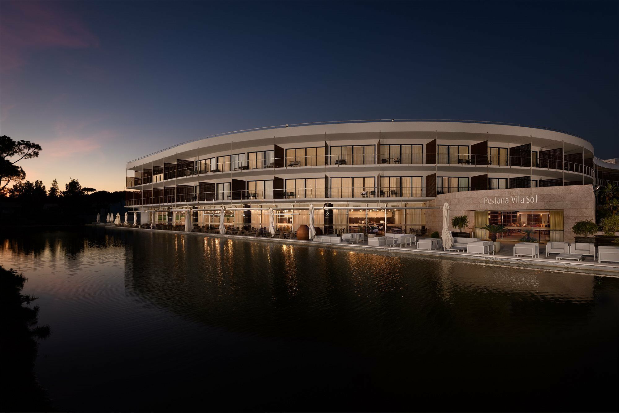 佩斯塔纳维拉阳光高尔夫度假酒店 维拉摩拉 外观 照片 The Lakehouse