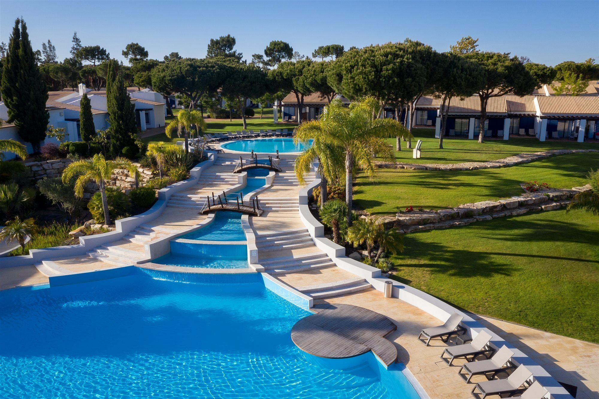 佩斯塔纳维拉阳光高尔夫度假酒店 维拉摩拉 外观 照片 The resort's swimming pool
