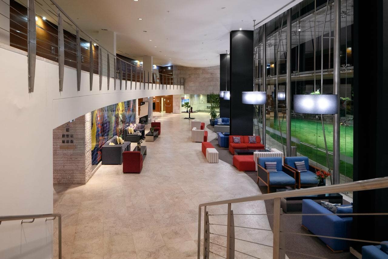 佩斯塔纳维拉阳光高尔夫度假酒店 维拉摩拉 外观 照片 The lobby of the hotel