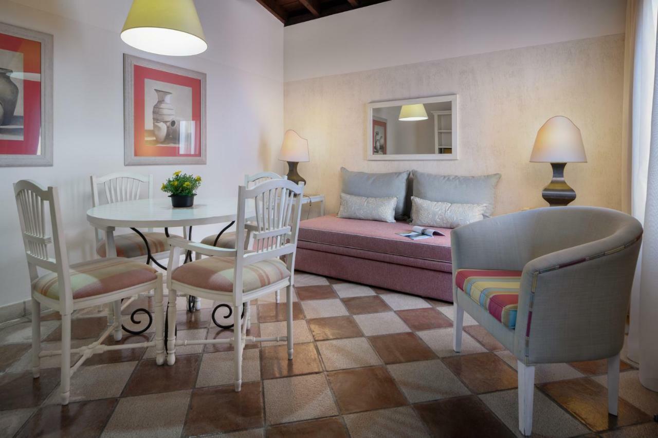 佩斯塔纳维拉阳光高尔夫度假酒店 维拉摩拉 外观 照片 A room at the hotel